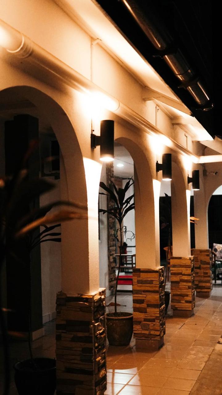 Sura Inn Dungun Ngoại thất bức ảnh